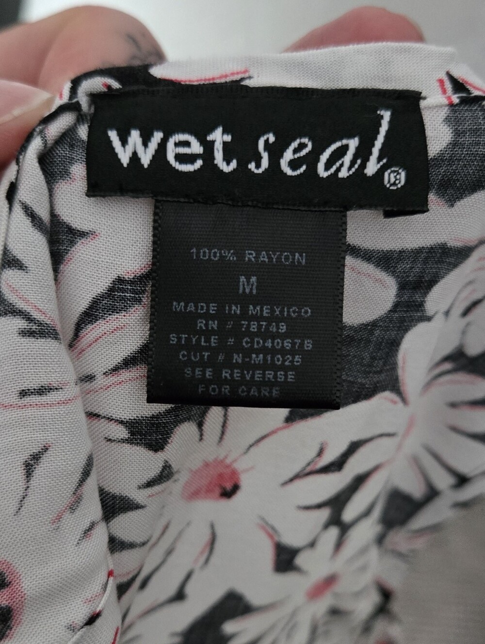 Vintage 90s Wet Seal Daisy Floral Button Front Halter Mini Dress - Picture 6 of 11